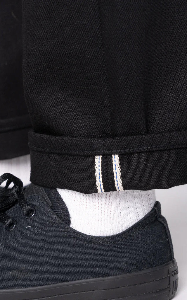 The Unbranded Brand UB342 Straight Fit Heavyweight Solid Black Selvedge 21oz