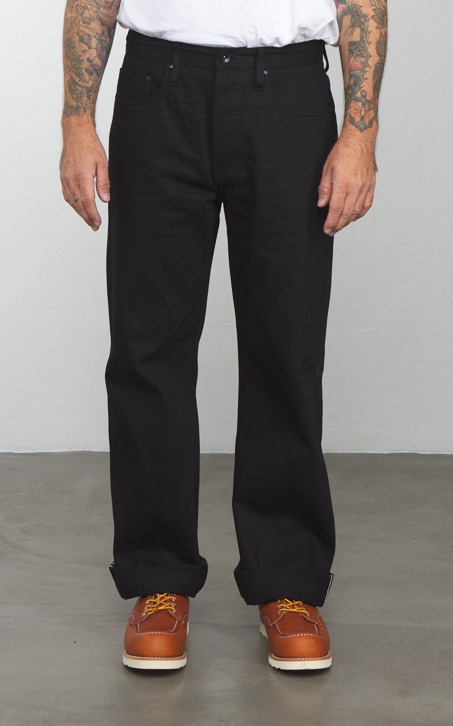 The Unbranded Brand UB748 Wide Fit Slubby Black Selvedge 14.5oz