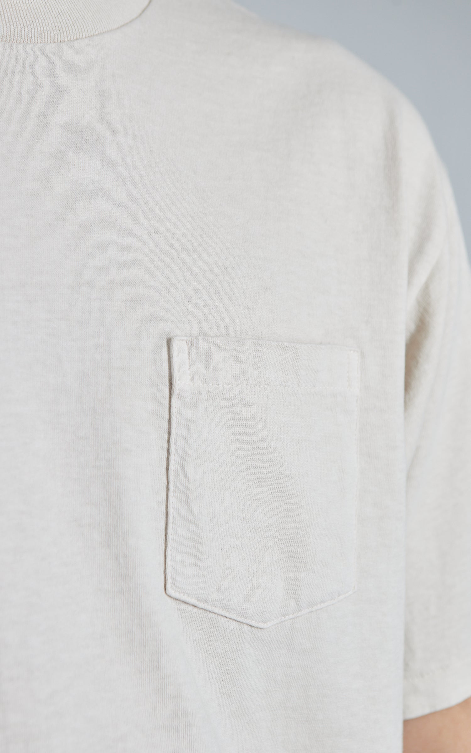 Velva Sheen Crew Neck Pocket Tee Oatmilk