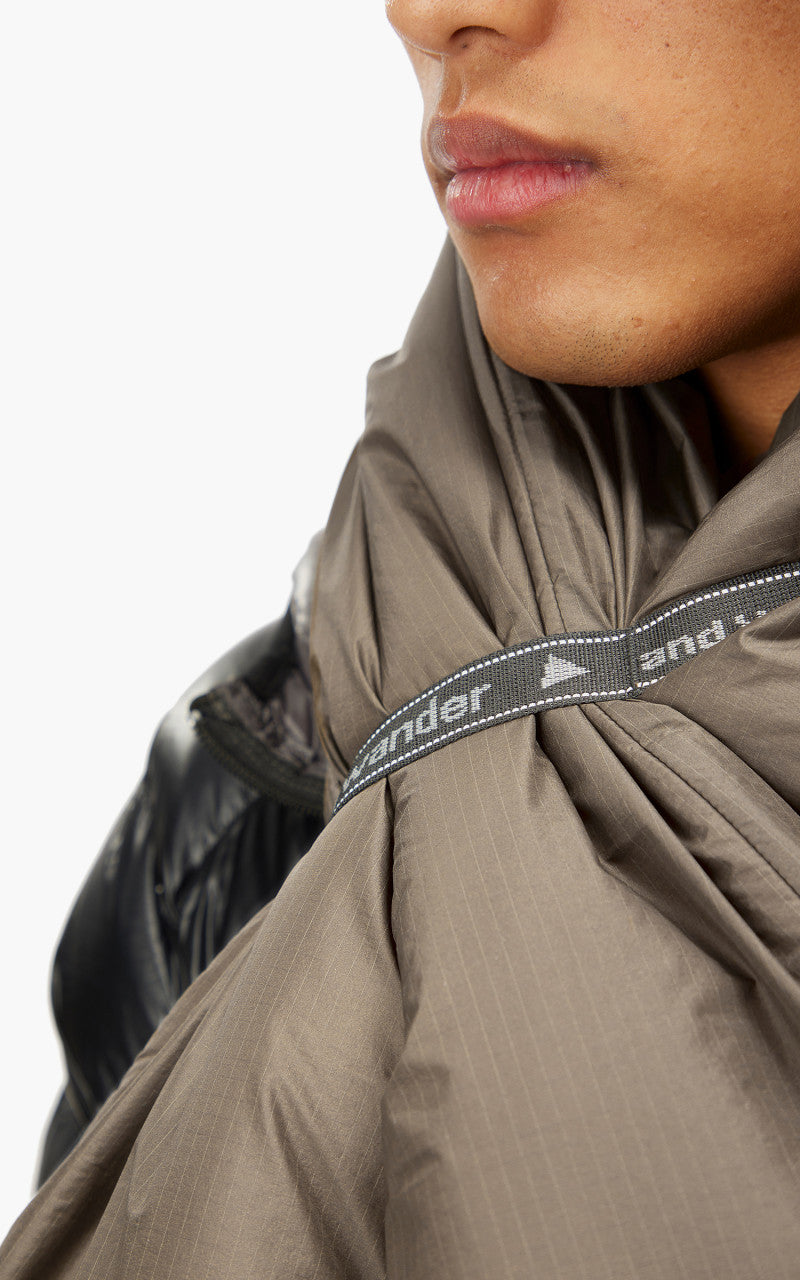 and wander Primaloft Rip Muffler Khaki