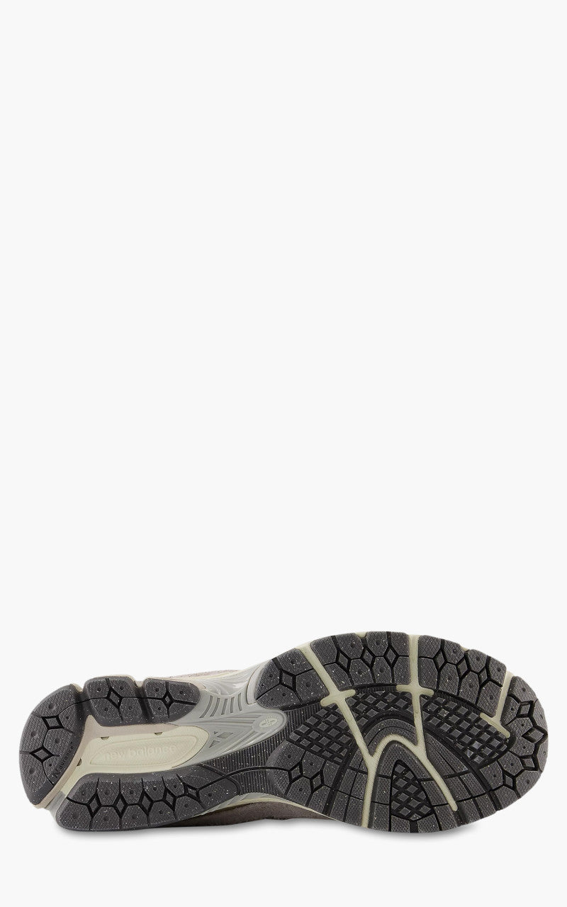 New Balance M2002 RSA Rain Cloud/Angora/Sweet Caramel