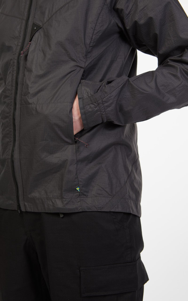 Klättermusen Ansur Hooded Wind Jacket Raven Black