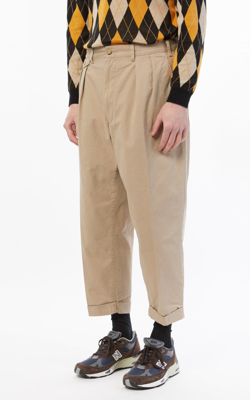 ビームスプラス　BEAMS　2 Pleats Twill サイズXL KHAKI BEAMS PLUS（ビームス プラス）2 Pleats Tapered Laundry Wool（パンツ