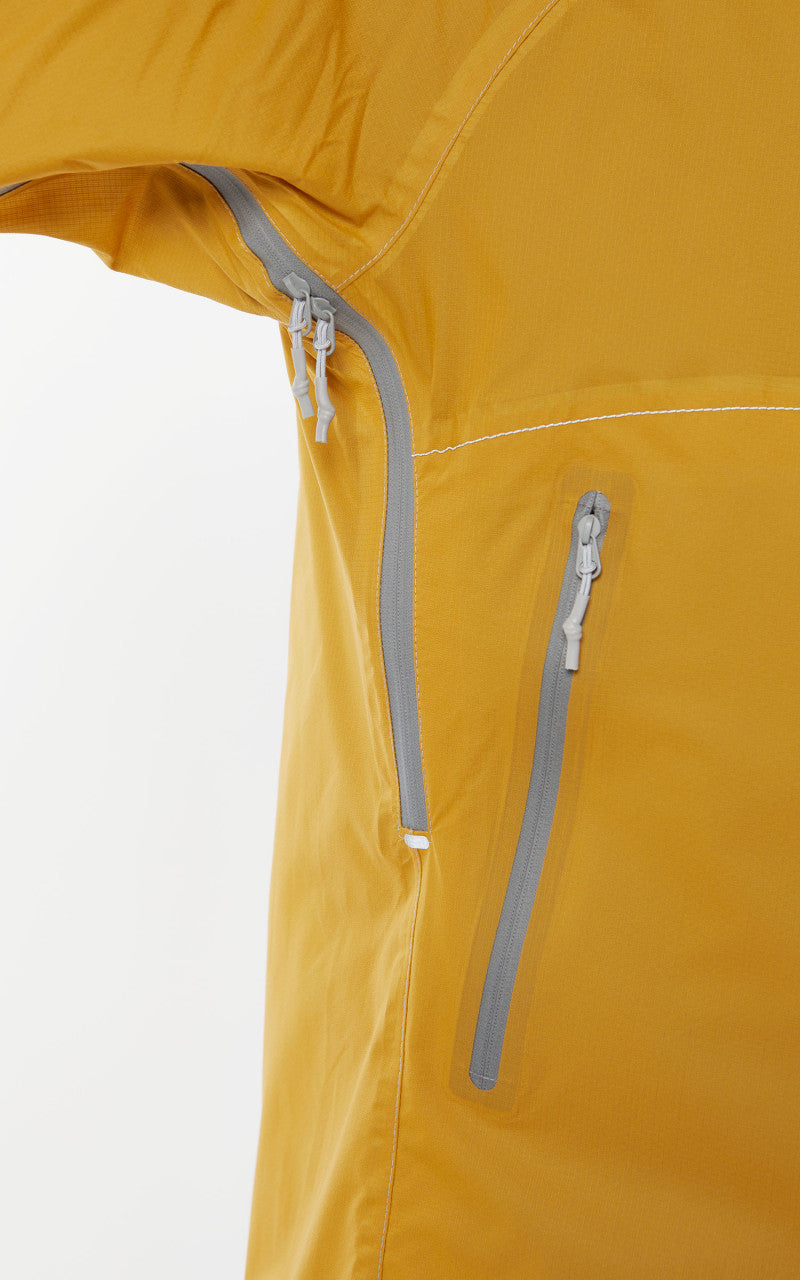 and wander 3L UL Rain Jacket Yellow