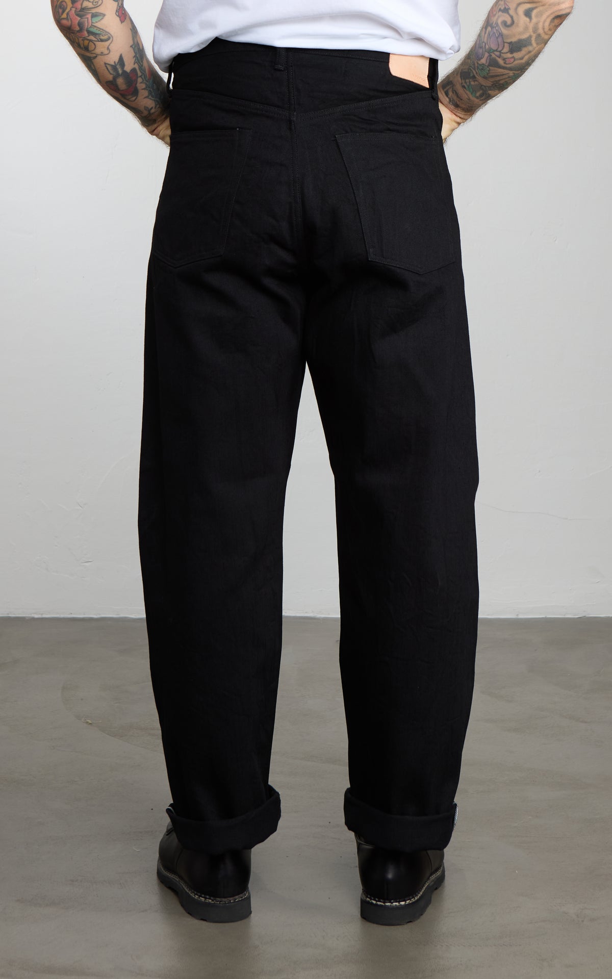 A Vontade VTD-0105SXX-JNS 5-Pocket Jeans Black