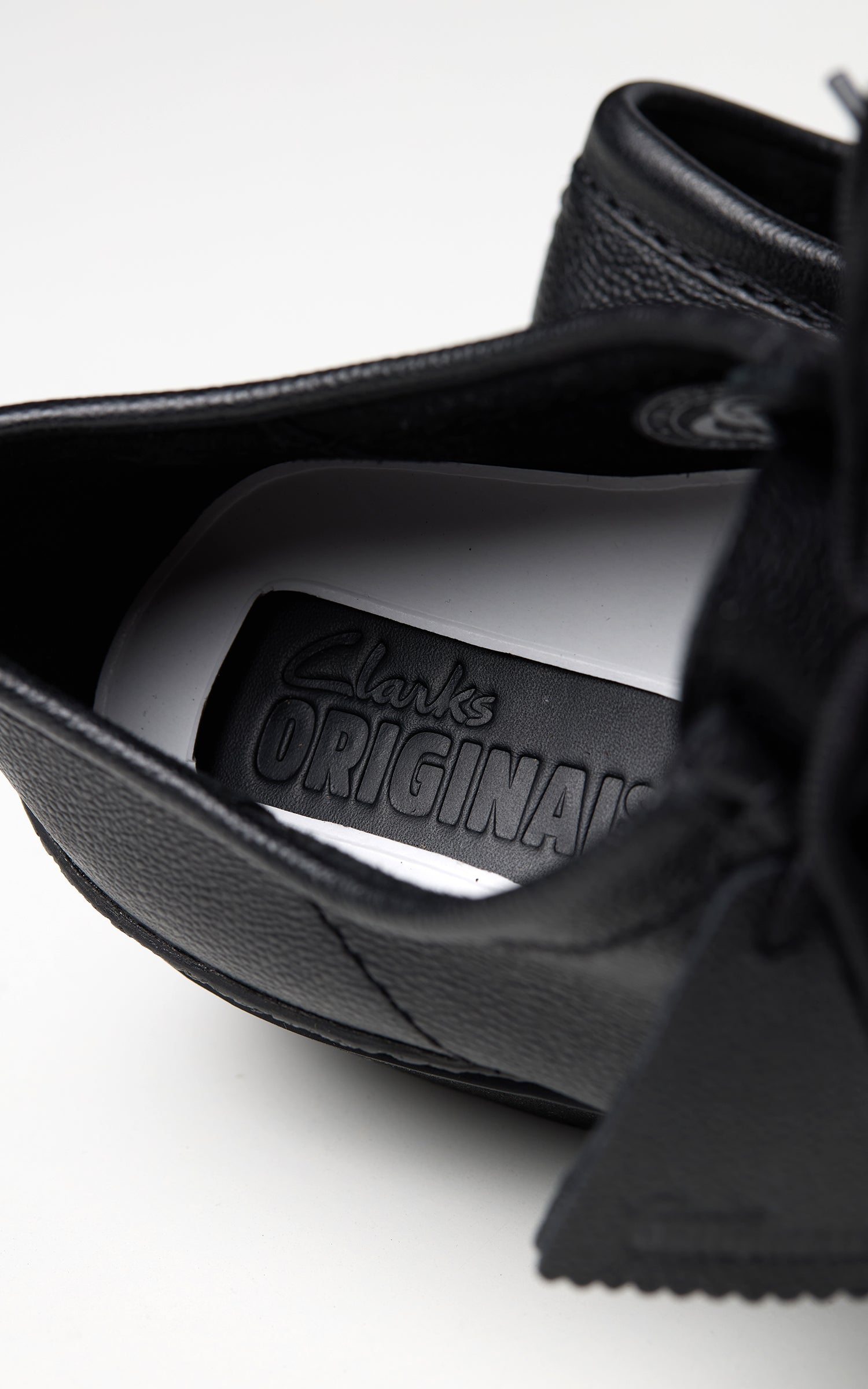 Clarks Originals Walla Yukoner Scotch Grain Leather Black