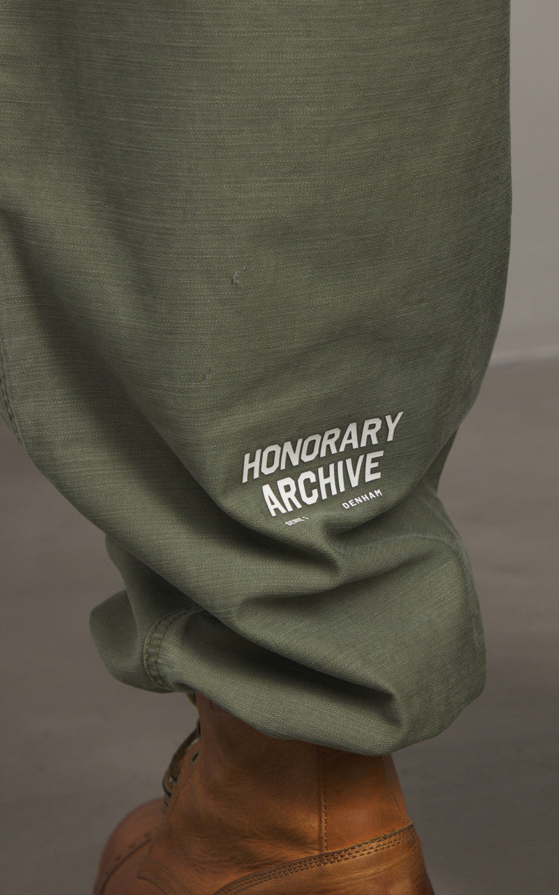 Denham Archive Cargo Pant Heavy Satin Army Green