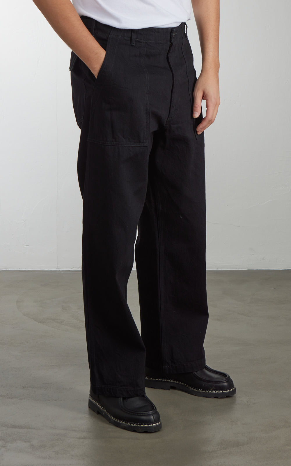 FOB Factory F0541 Three Eight Loom Denim Baker Pants Schwarz