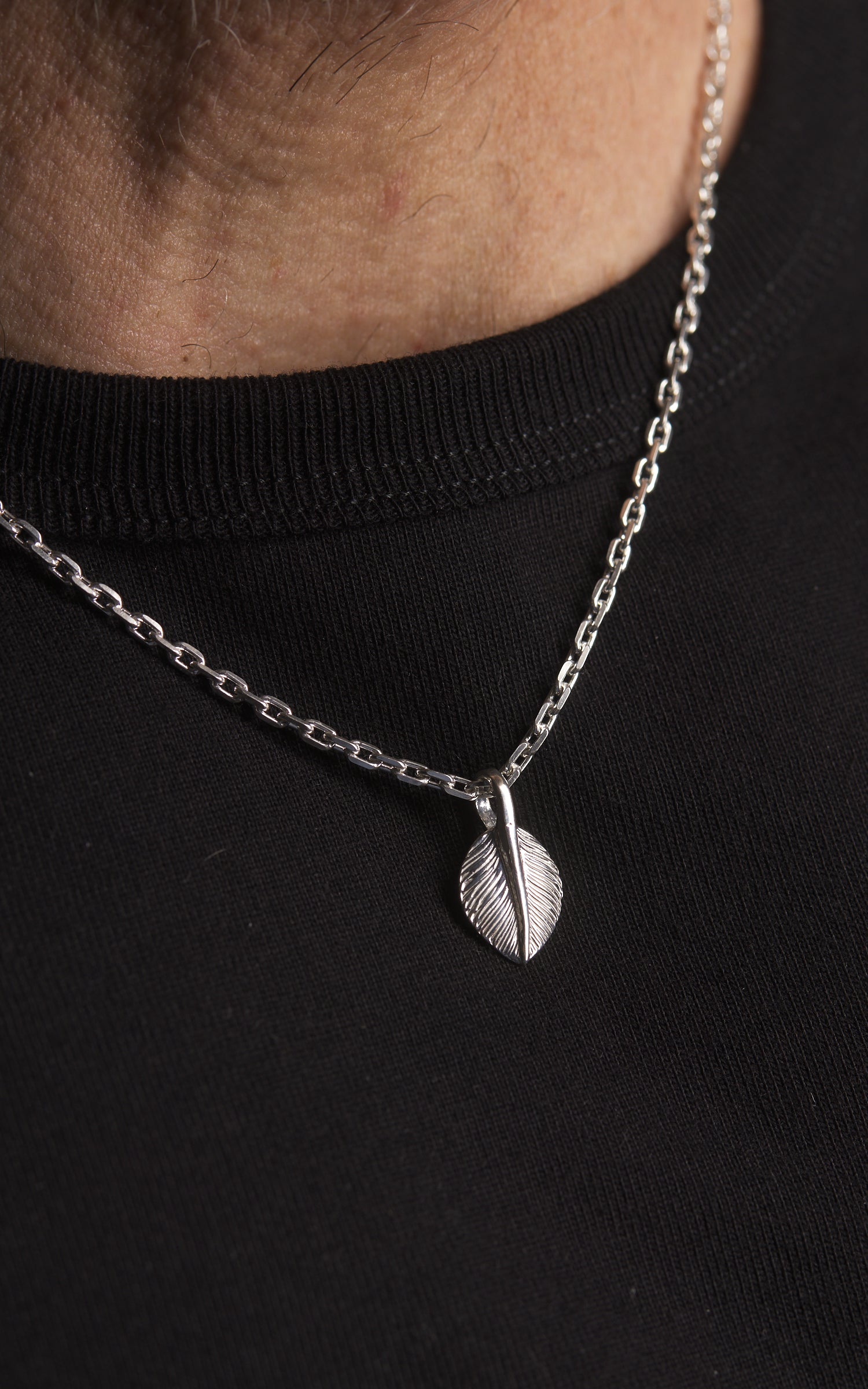 First Arrow's P-523L (M) Heart Feather Pendant Silver