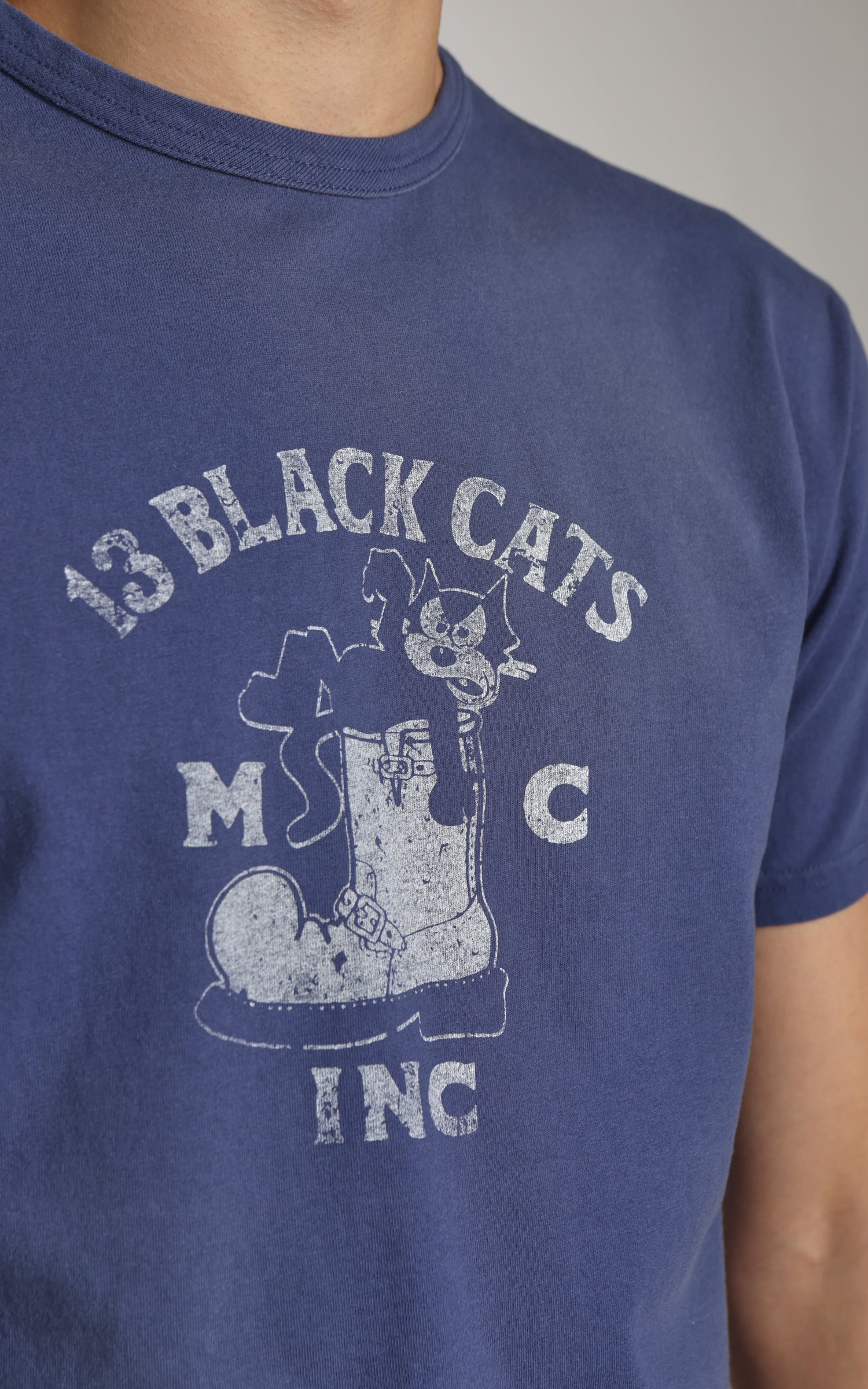 Flea-T T-Shirt Black Cats Pigment Dyed Royal