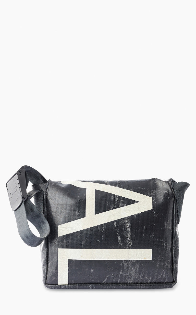 Freitag F11 Lassie Messenger Bag Classic S Black 15-1
