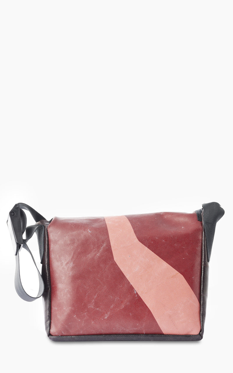 Freitag F11 Lassie Messenger Bag Classic S Red 15-5