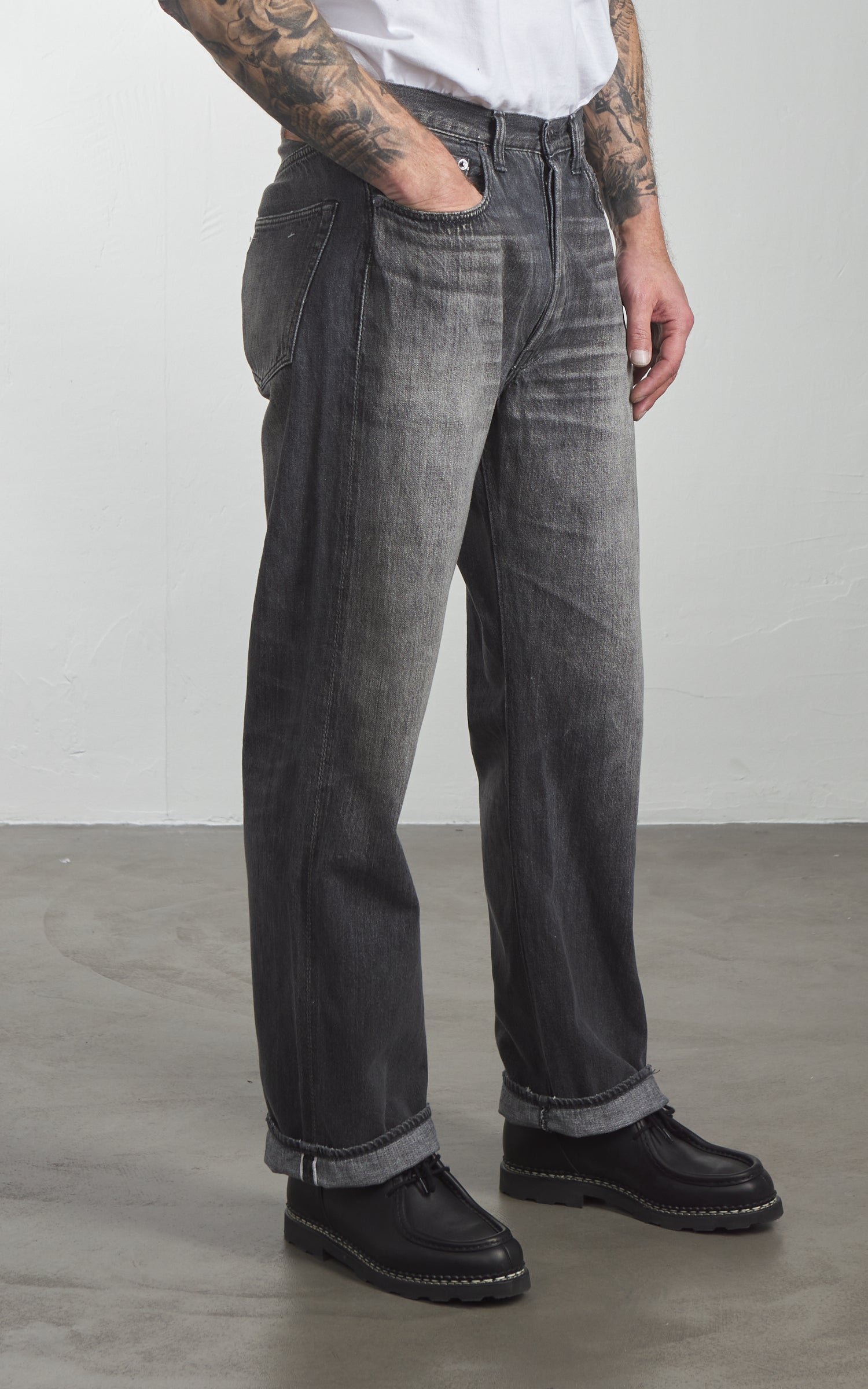 Fullcount 0105BKSSHW Wide Super Smooth Selvedge Denim Dartford Black