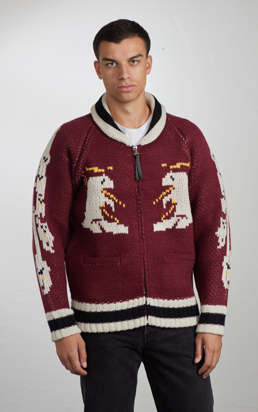 Houston Souvenir (Bear) Cowichan Sweater Marron