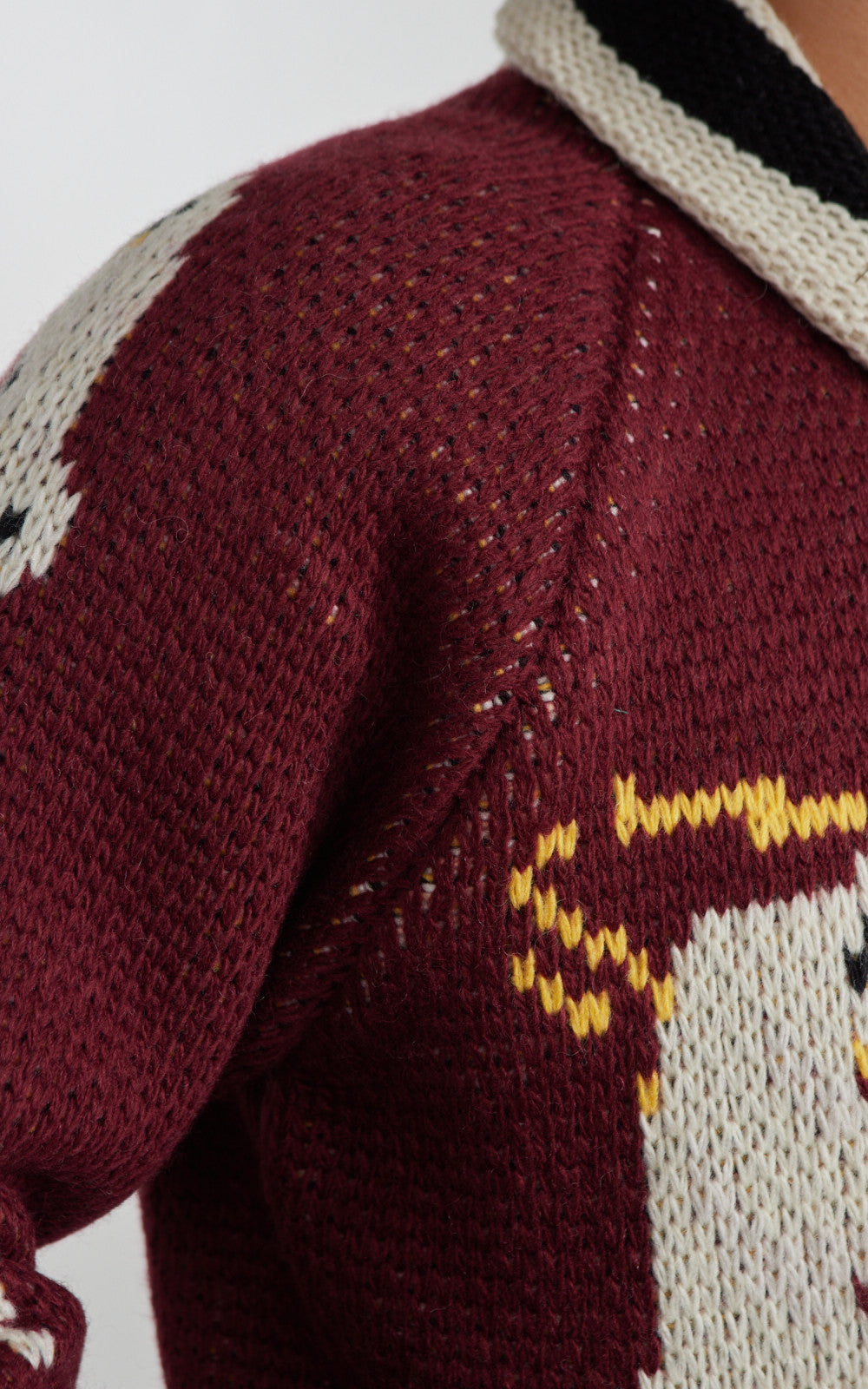 Houston Souvenir (Bear) Cowichan Sweater Marron