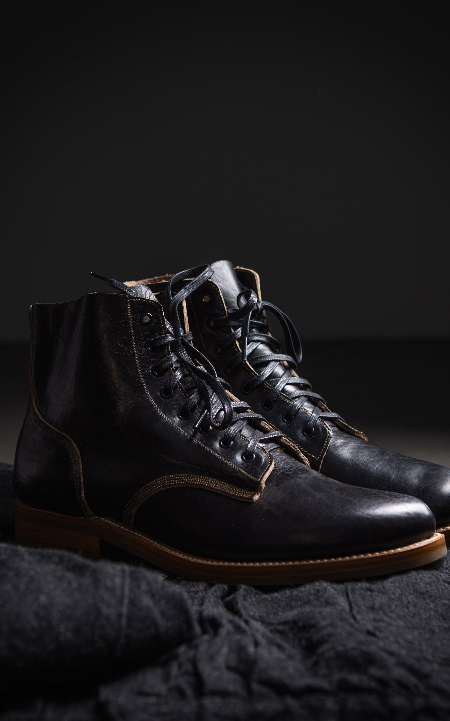 Unmarked Boondocker Boots Almost Antique Black Bison