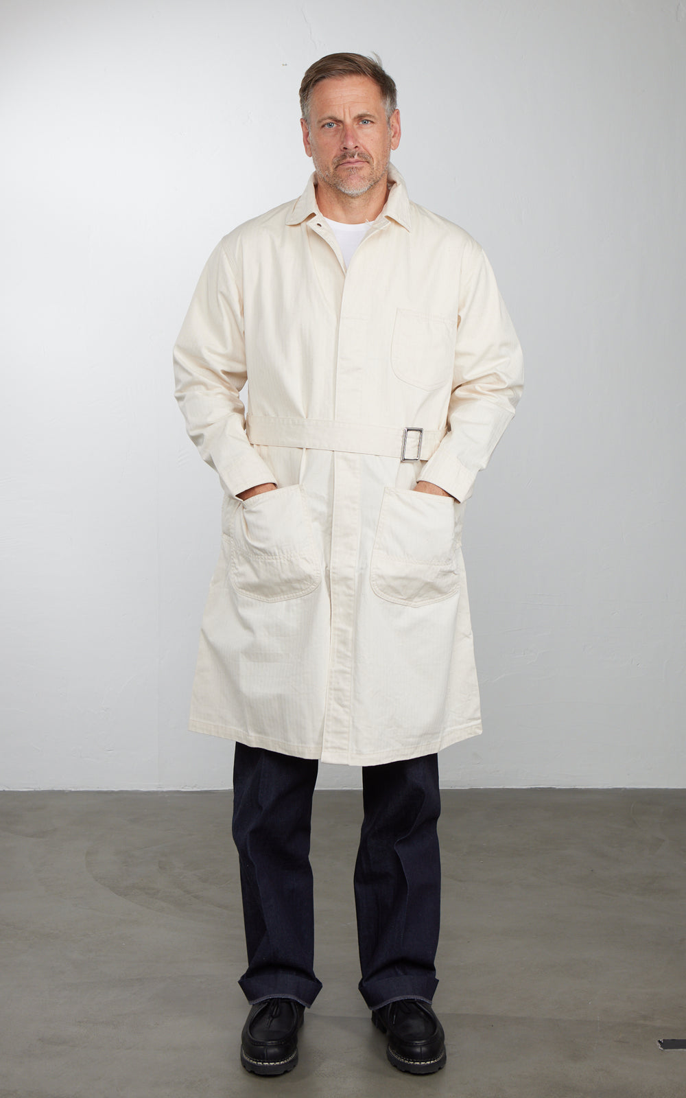 Lawford Lot.665 Service Coat Desert White