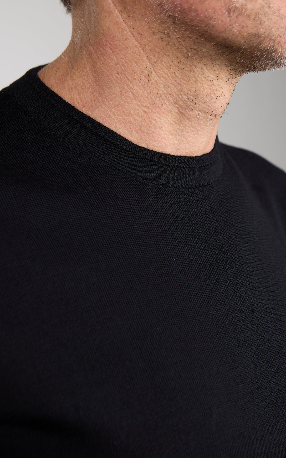 Merz b. Schwanen MERINOTEE01 Merino Wool T-Shirt Deep Black