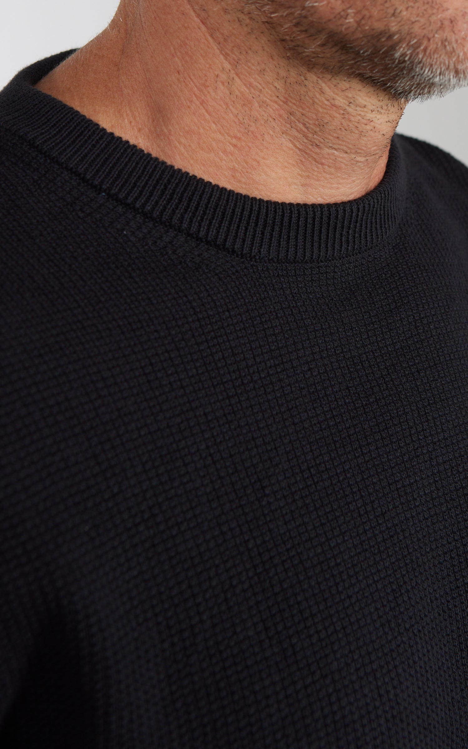 Merz b. Schwanen EASYKNIT01 Lightweight Waffle Knit Sweater Charcoal