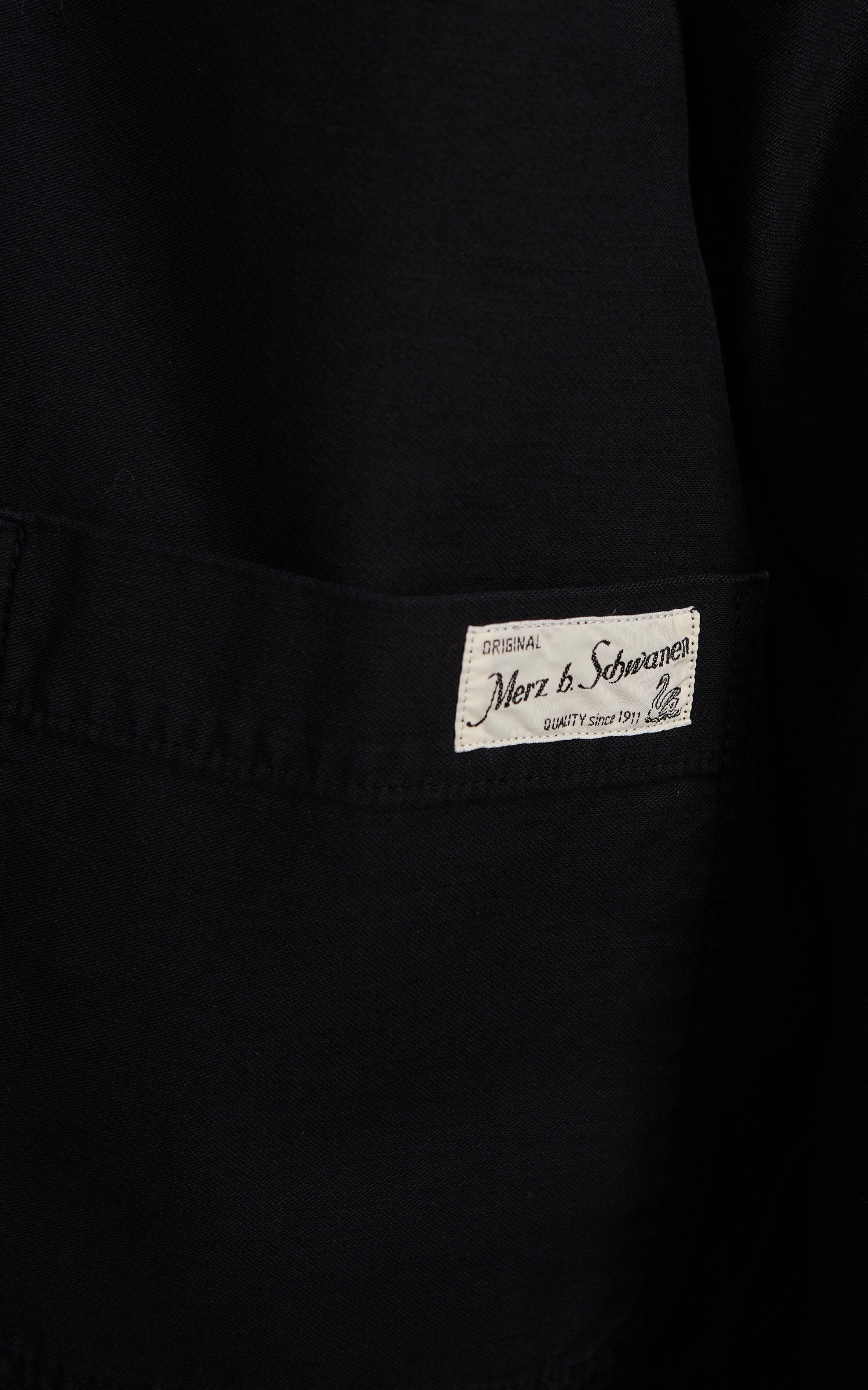 Merz b. Schwanen JKT08SC Sateen Canvas Cropped Workers Jacket Storm Black