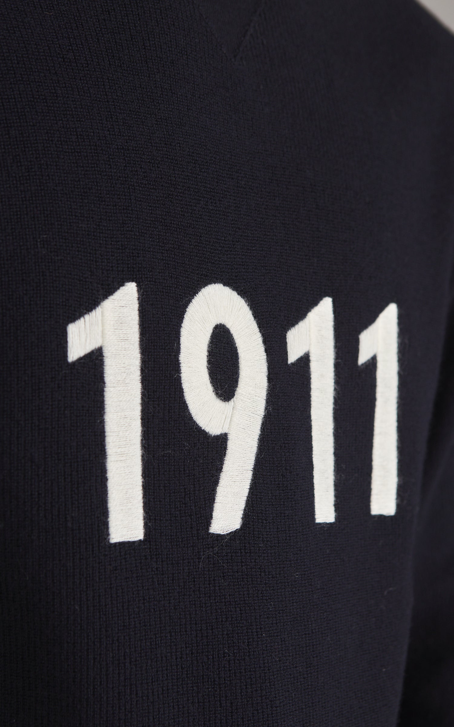 Merz b. Schwanen MWCC03 Classic Crew Merino Wool Pullover Dark Navy