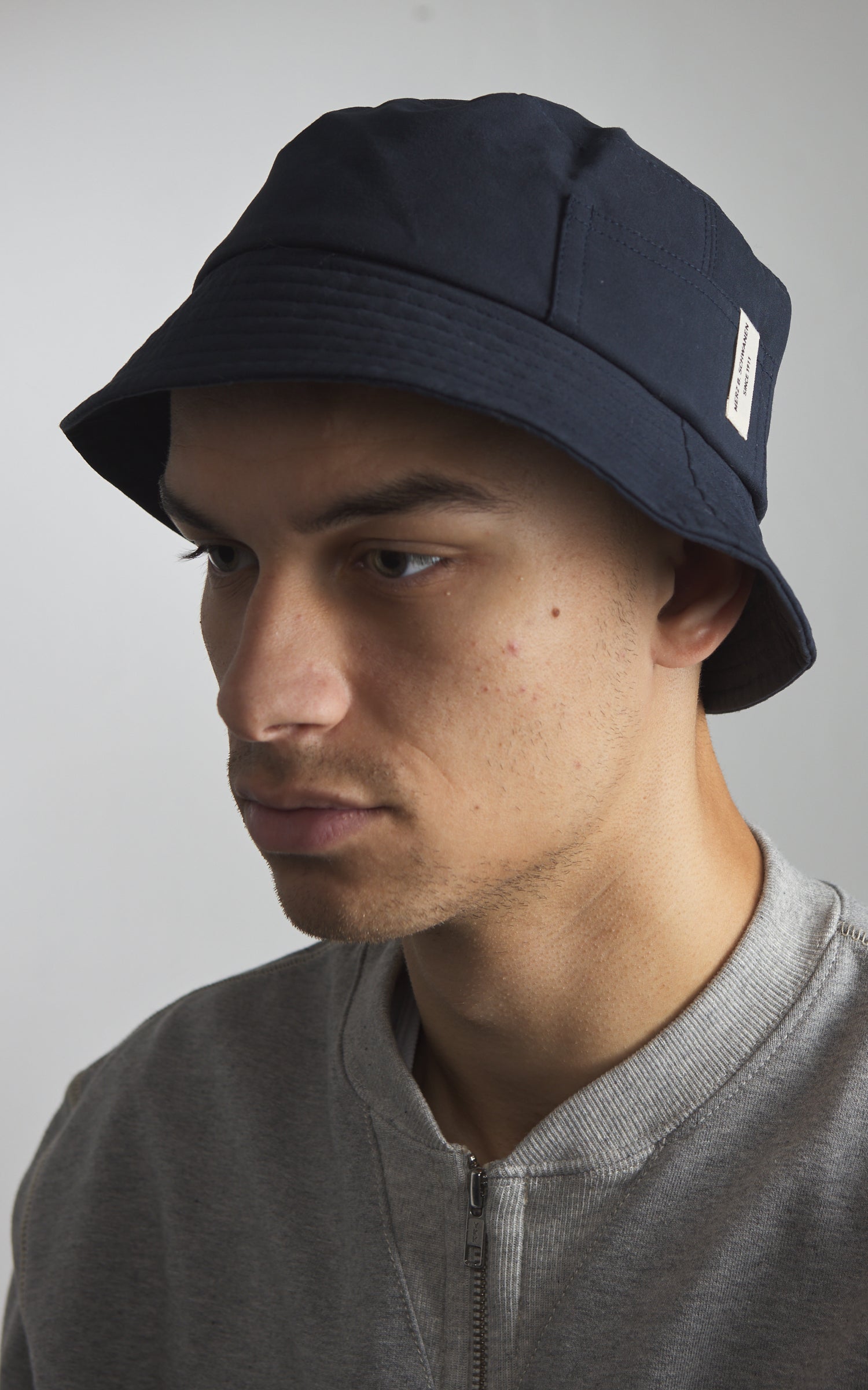Merz b. Schwanen BH03 Cotton Poplin Bucket Hat Dark Navy