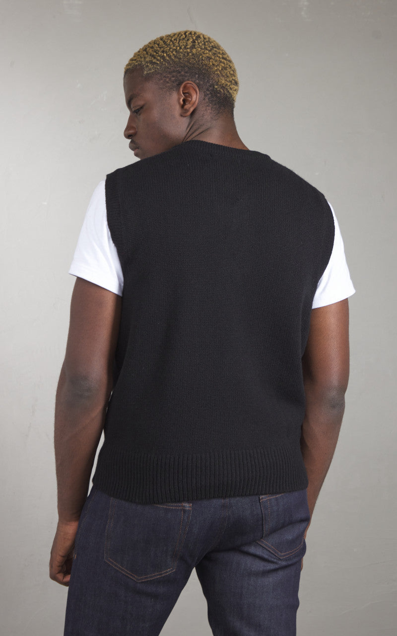 Merz b. Schwanen LOVE03 Merino Cashmere Vest Deep Black