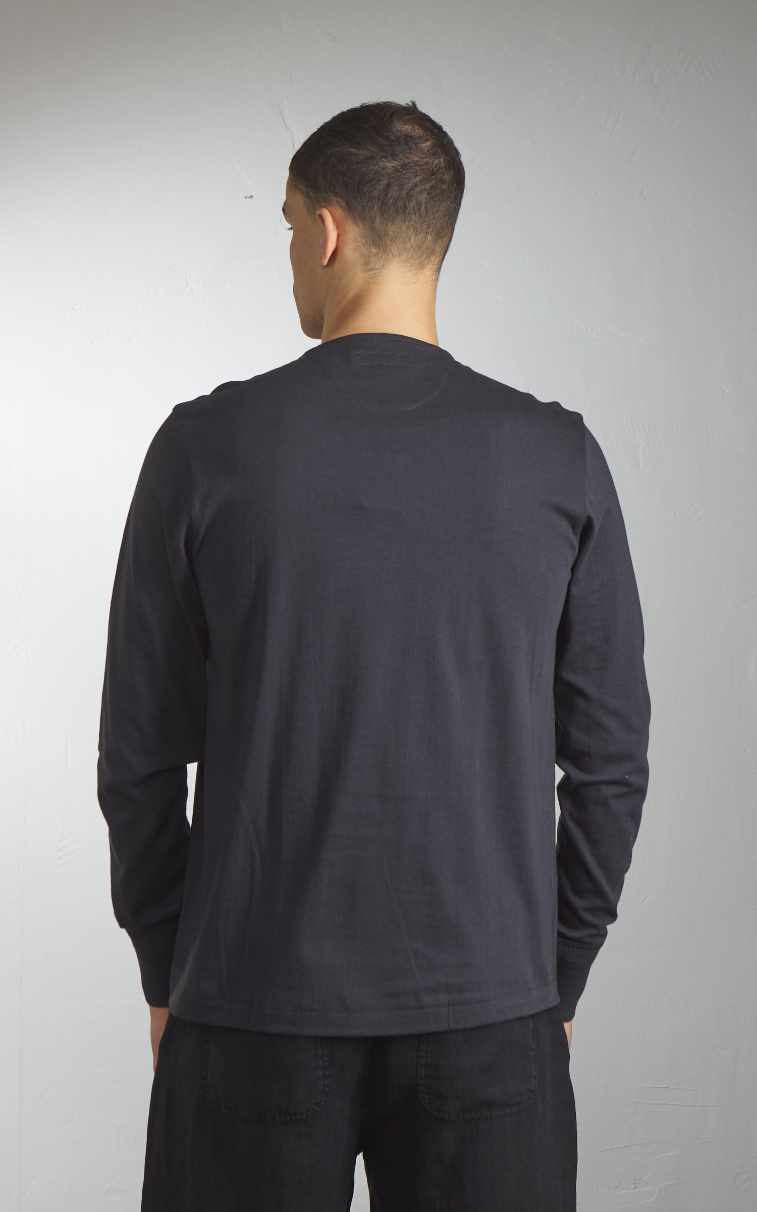 Merz b. Schwanen 102 Longsleeve Henley Charcoal