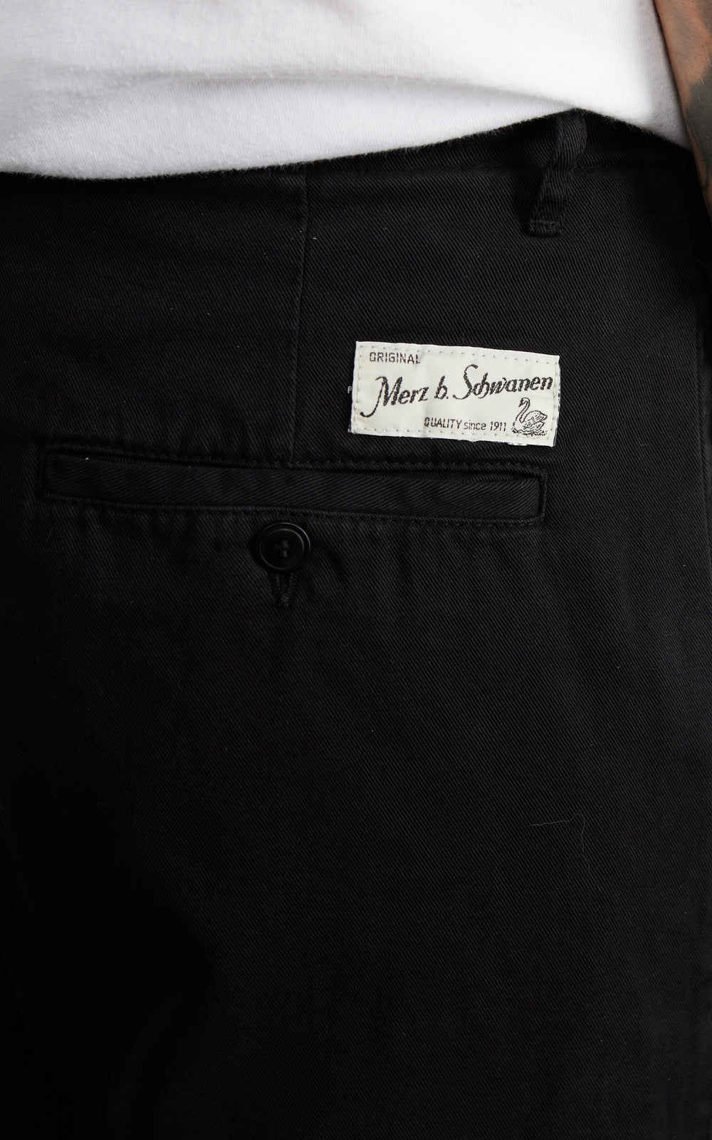 Merz b. Schwanen RIDER01T Pleated Twill Trouser Deep Black