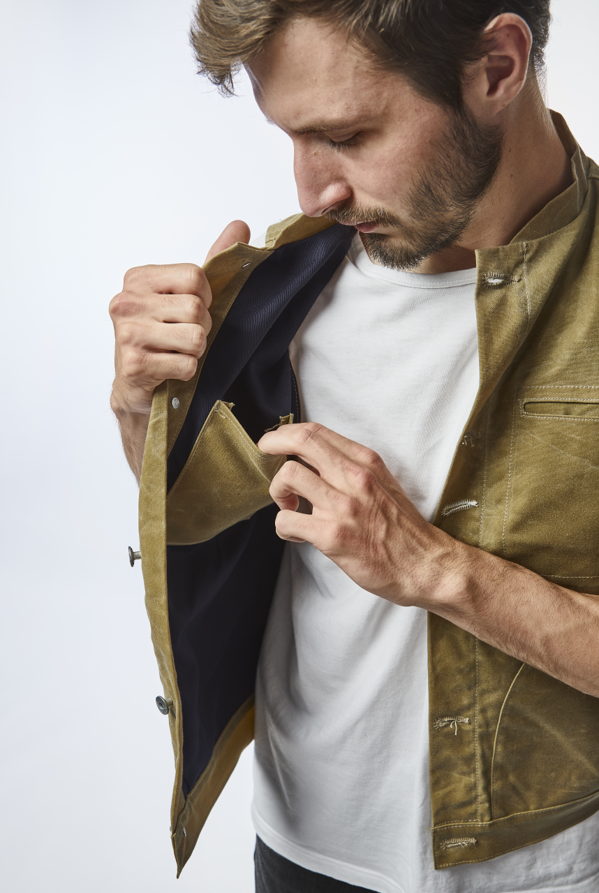 Rogue Territory Supply Vest Waxed Canvas Ridgeline Tan