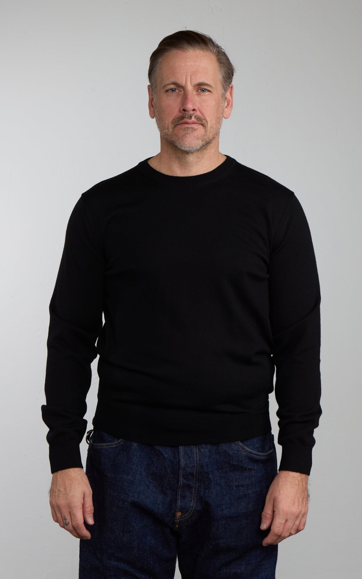 Mooncastle WO2 12G Lightweight Merino Wool Crewneck Black