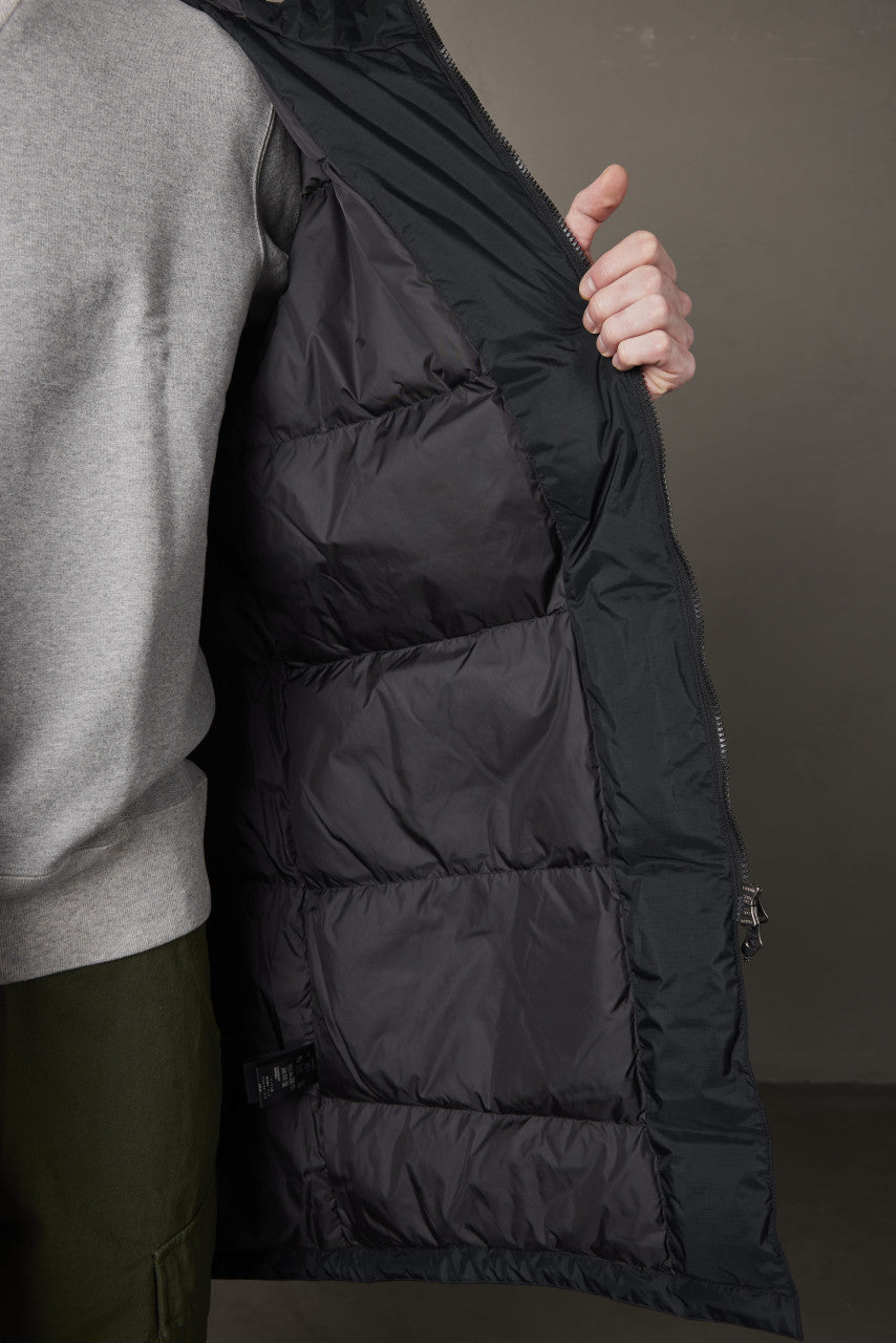 Nanga Aurora Down Field Half Coat Black