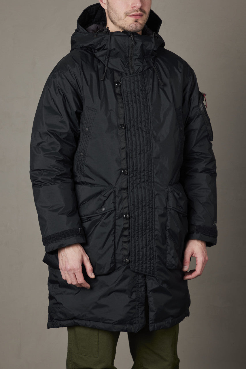 Nanga Aurora Down Field Half Coat Black