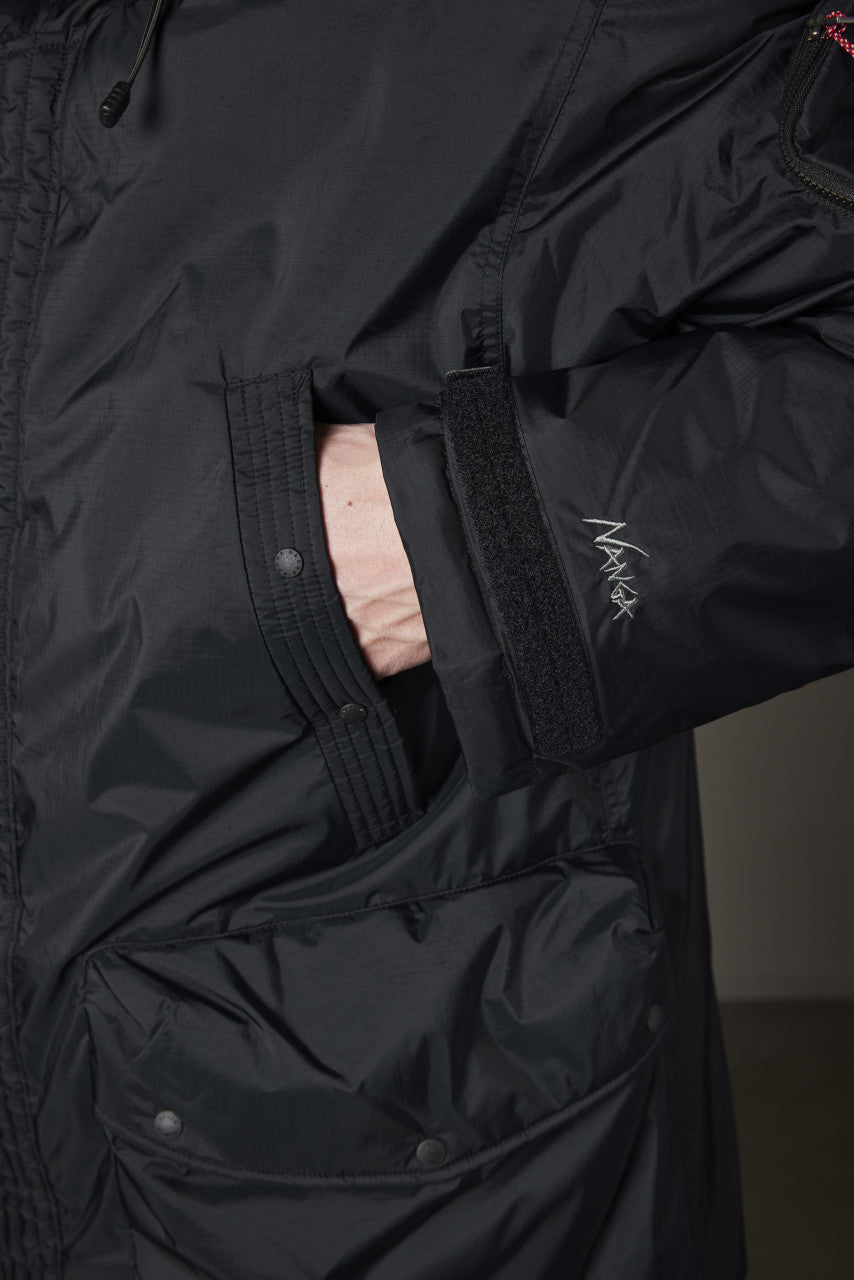 Nanga Aurora Down Field Half Coat Black