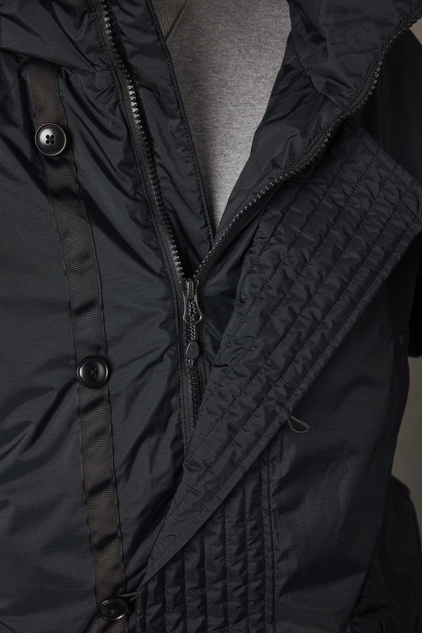 Nanga Aurora Down Field Half Coat Black