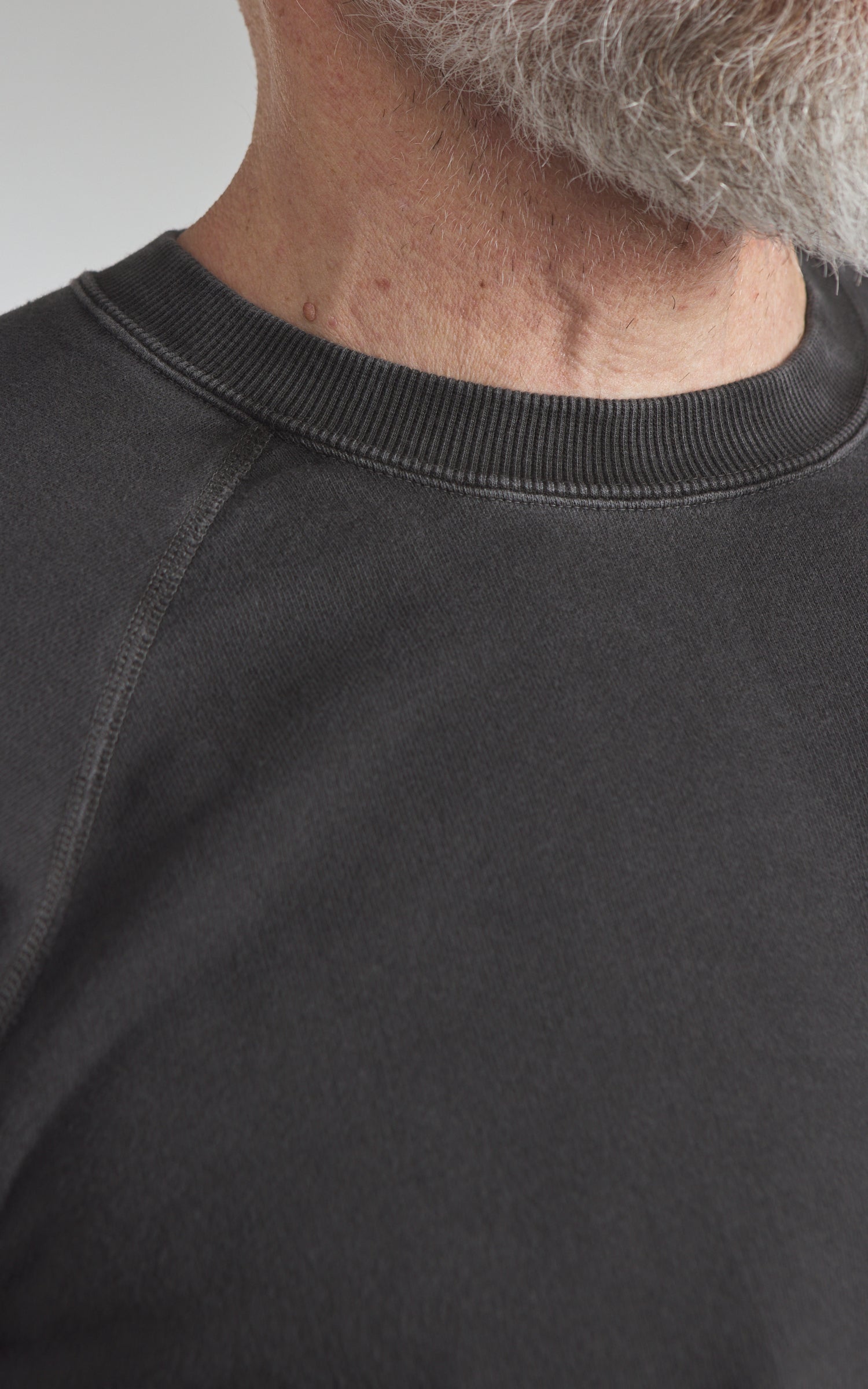 Pherrow's 25W-PRS-P Raglan Sweatshirt Faded Black