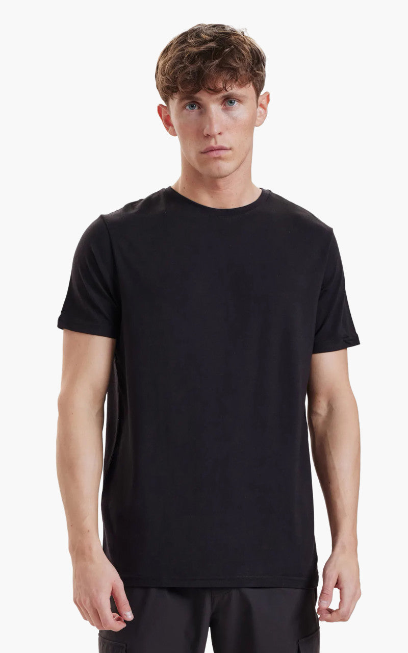 Resteröds R-Neck Bamboo Tee Black