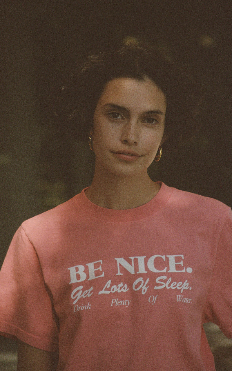 Sporty & Rich Be Nice Cropped T-Shirt Strawberry