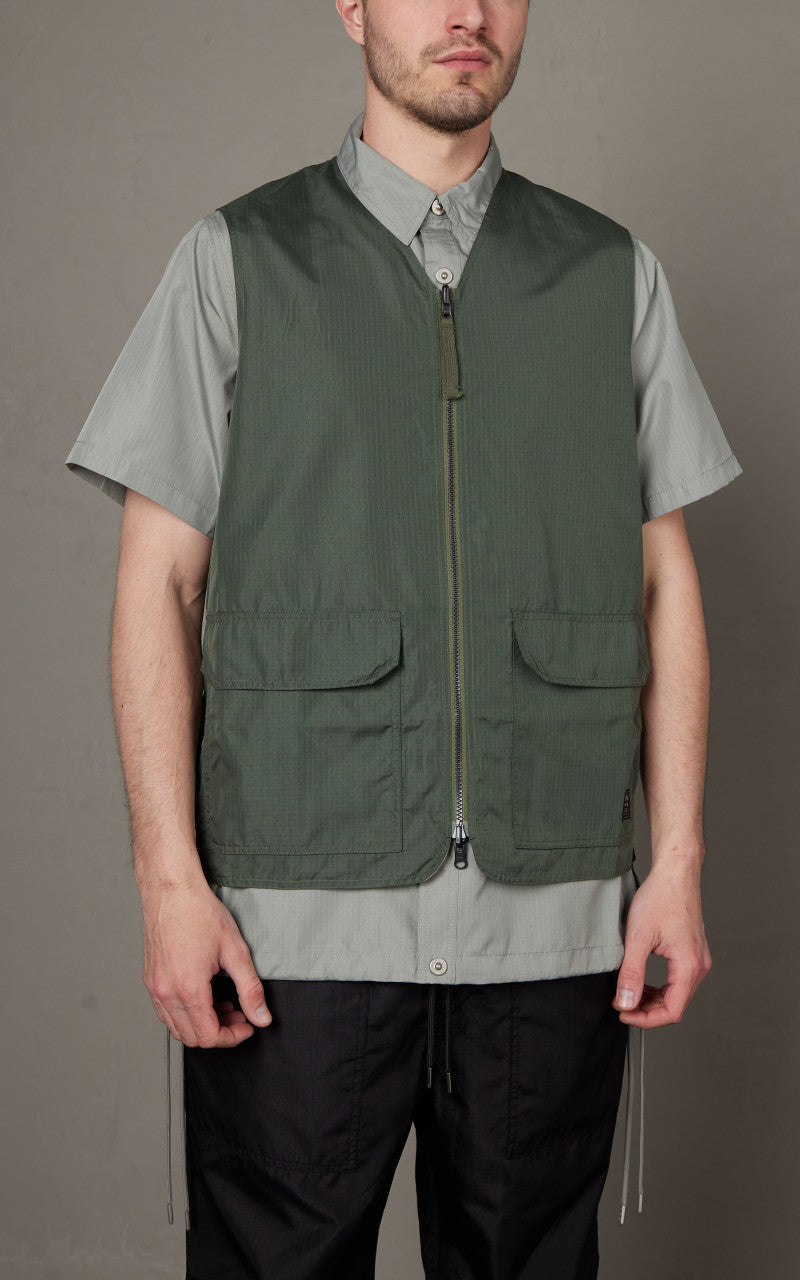 Taion Military Reversible V-Neck Vest Olive