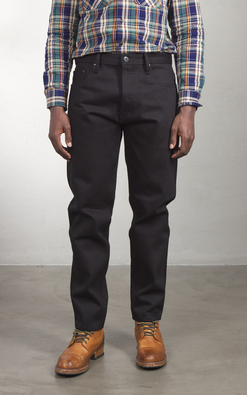The Unbranded Brand UB642 Relaxed Fit Heavyweight Solid Black Selvedge 21oz