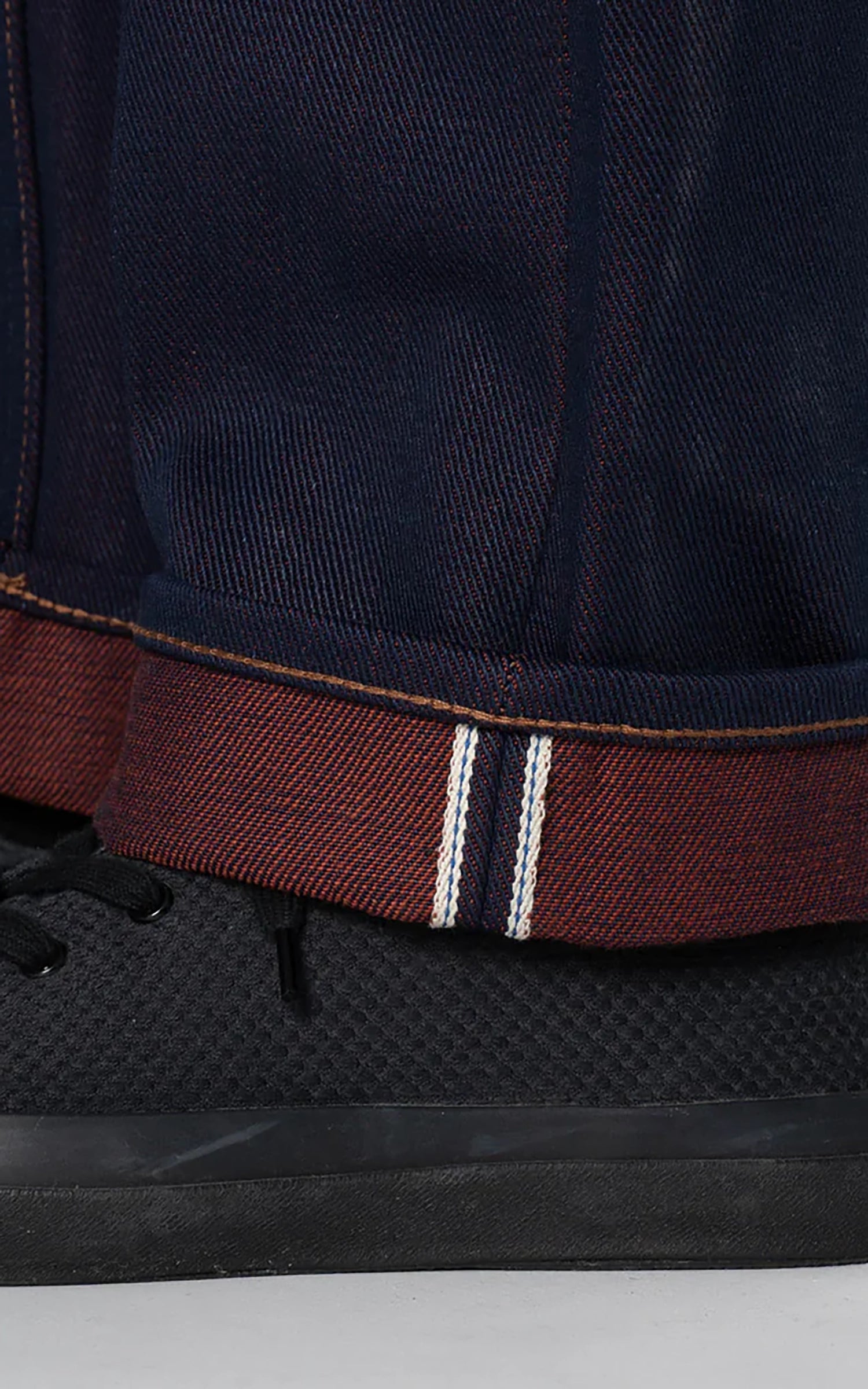 UB891 Relaxed Straight Fit Heavyweight Indigo Warp/Red Weft Raw Selvedge Indigo 21oz