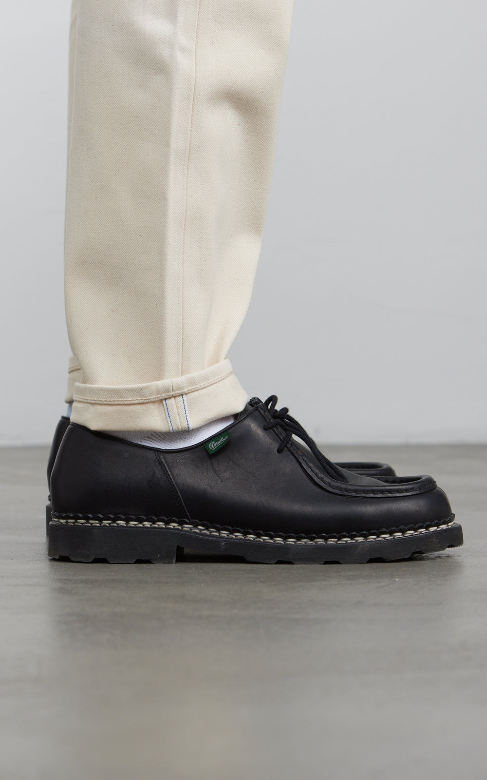 The Unbranded Brand UB697 Relaxed Tapered Fit Selvedge Ecru 13.5oz