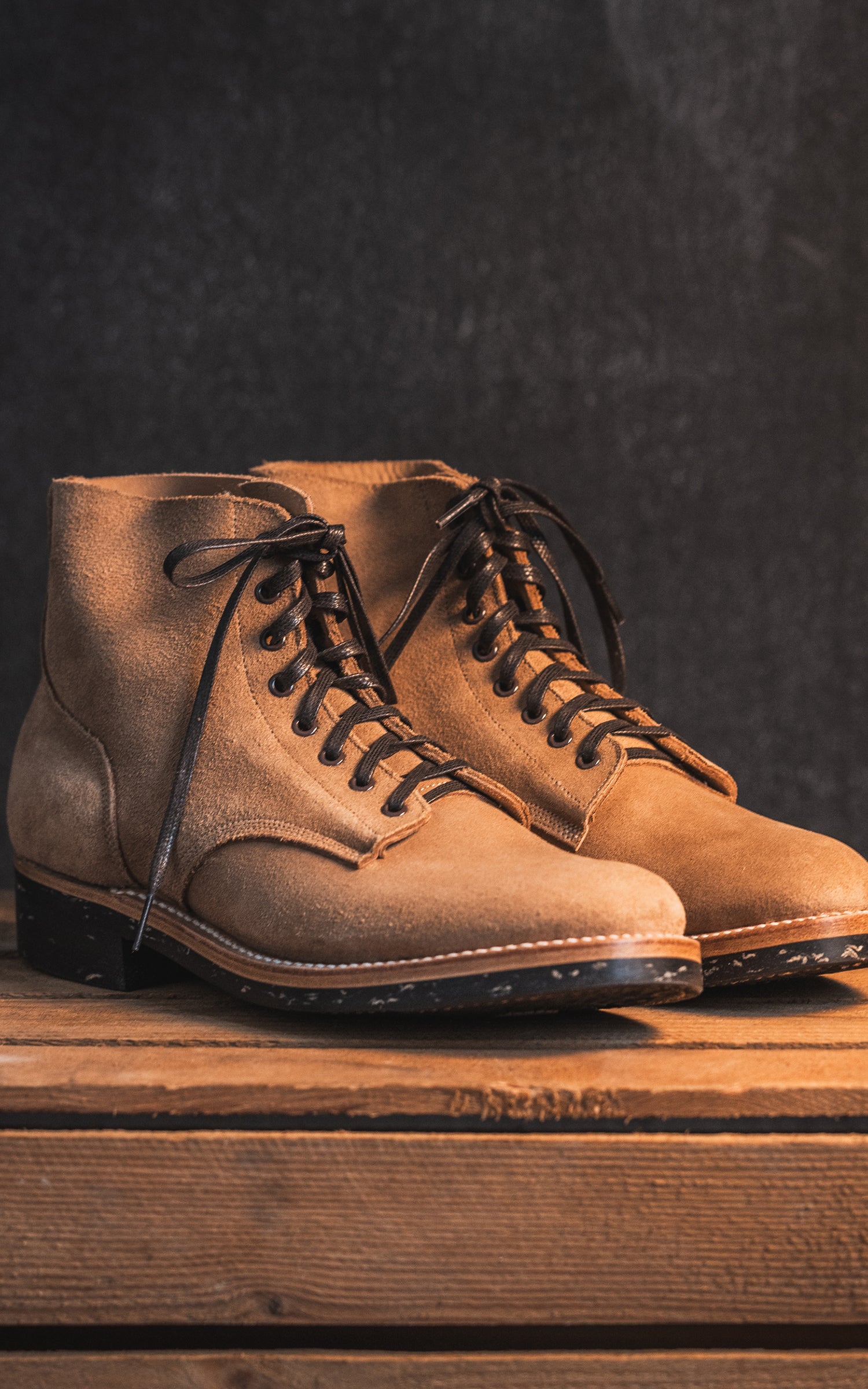 Unmarked Boondocker Boots Kakhi Rought Out