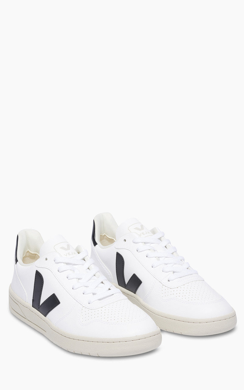 Veja V-10 CWL White/Black