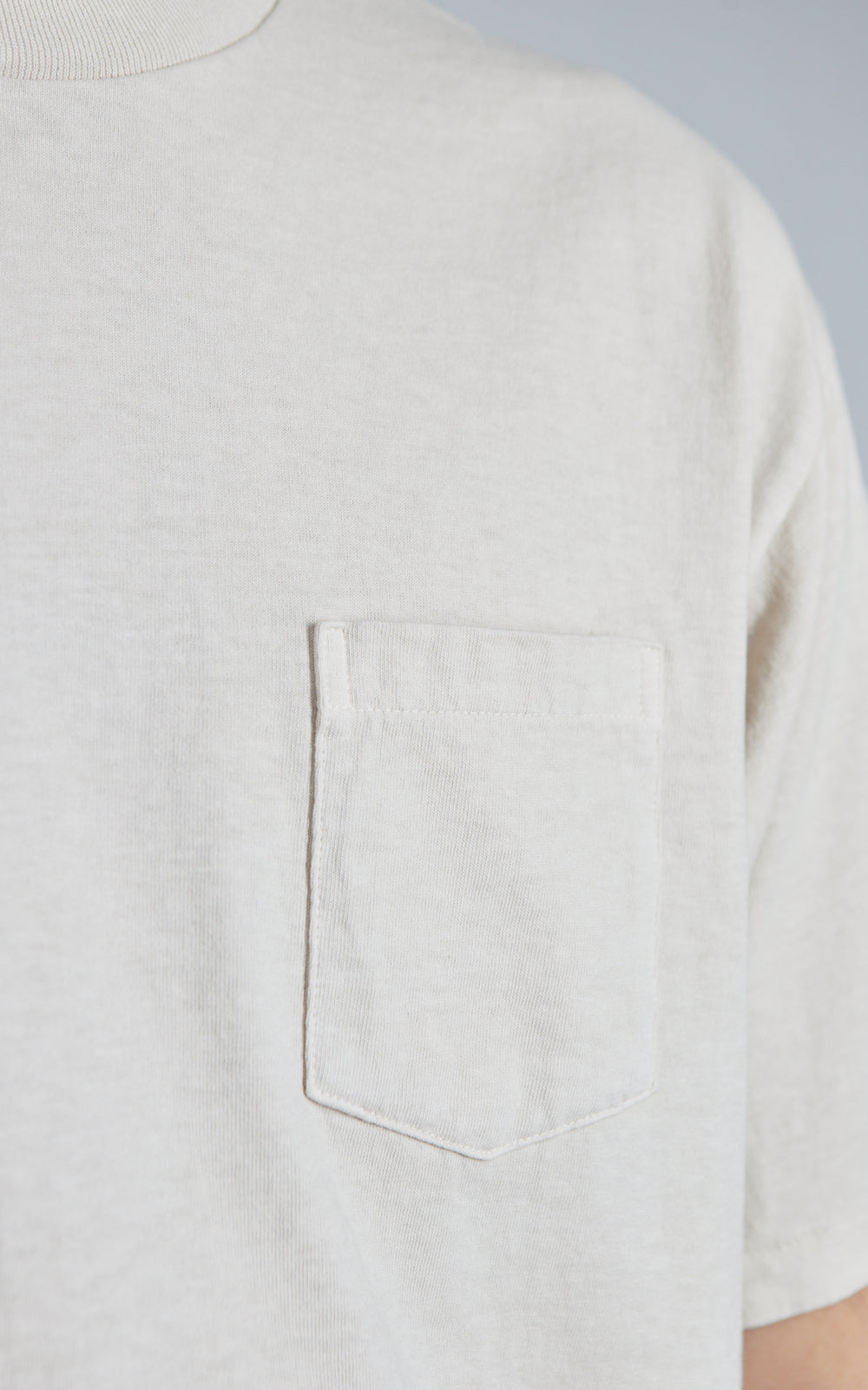 Velva Sheen Crew Neck Pocket Tee Oatmilk