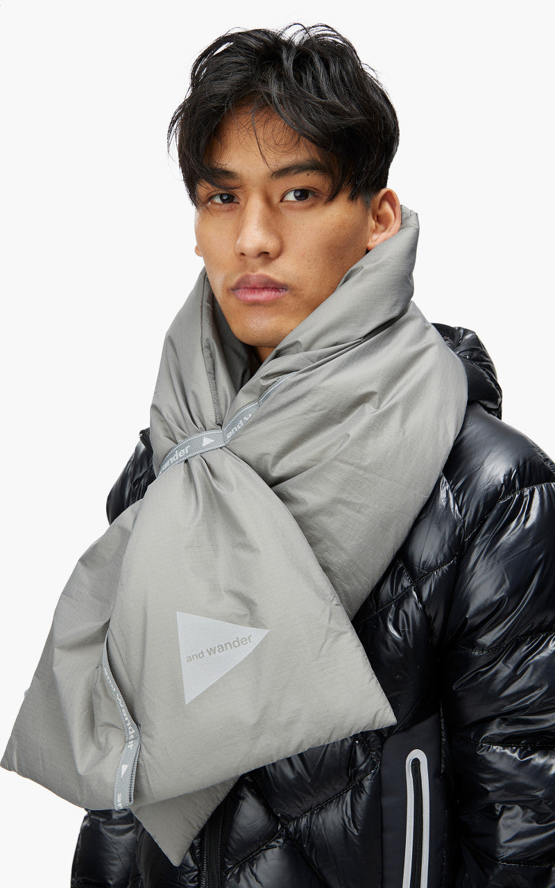 and wander Primaloft Rip Muffler Grey